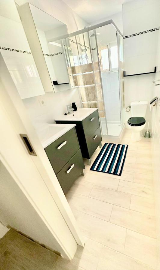 Apartment Three Bedroom By The